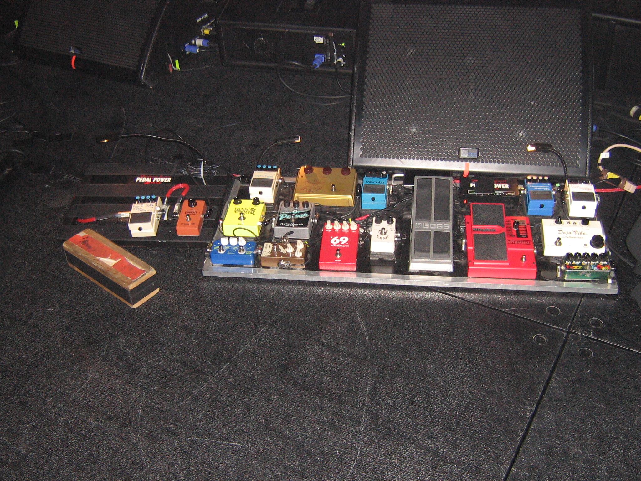 Nels deals cline pedalboard