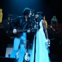 jack white sings with girl