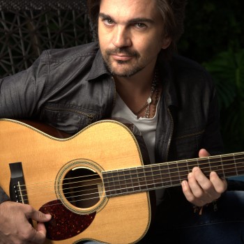 Juanes- Chasing The Sun -Promo Picture