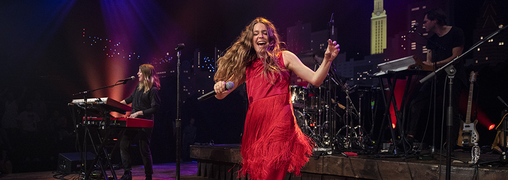 Maggie Rogers on Austin City Limits © KLRU photo by Scott Newton