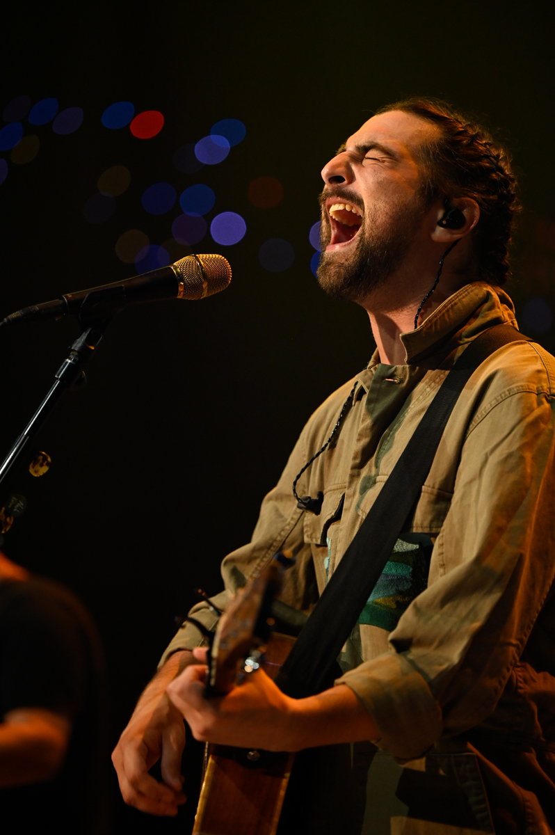 Liveshot: Noah Kahan brings out special guests, celebrates one year of  Stick Season at ACL Weekend 2 – The Daily Texan