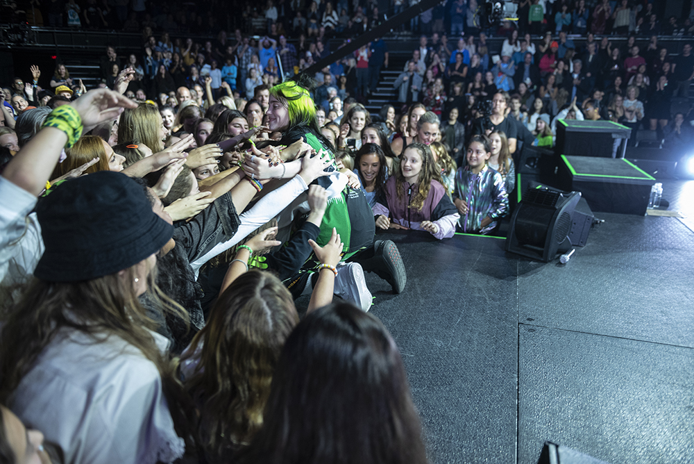 Billie Eilish Reveals Many Dimensions On Acl S Season 45 Austin City Limits